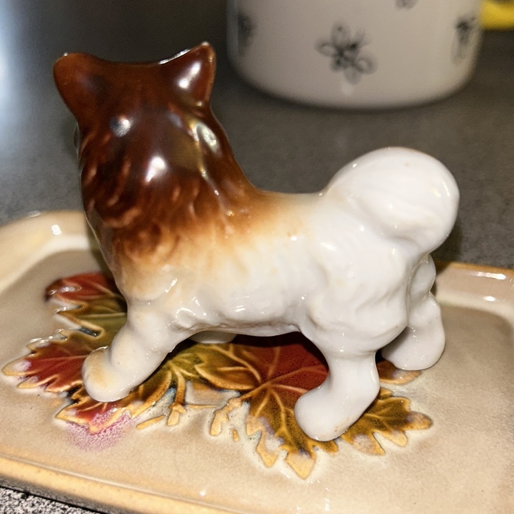 VTG Akita Dog Porcelain Figurine Japan - Picture 4 of 9